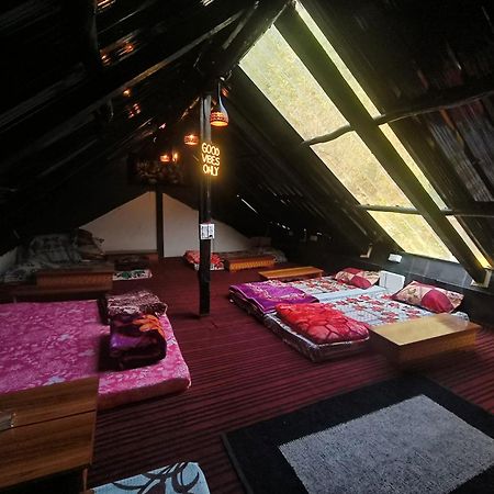 Hostel Stoner'S Delight Kulu Exterior foto