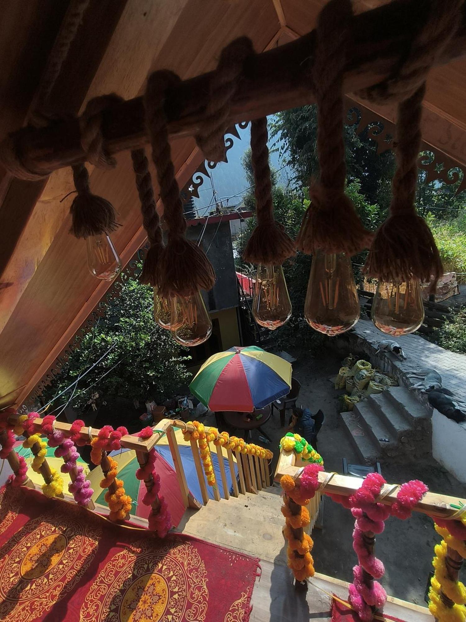 Hostel Stoner'S Delight Kulu Exterior foto