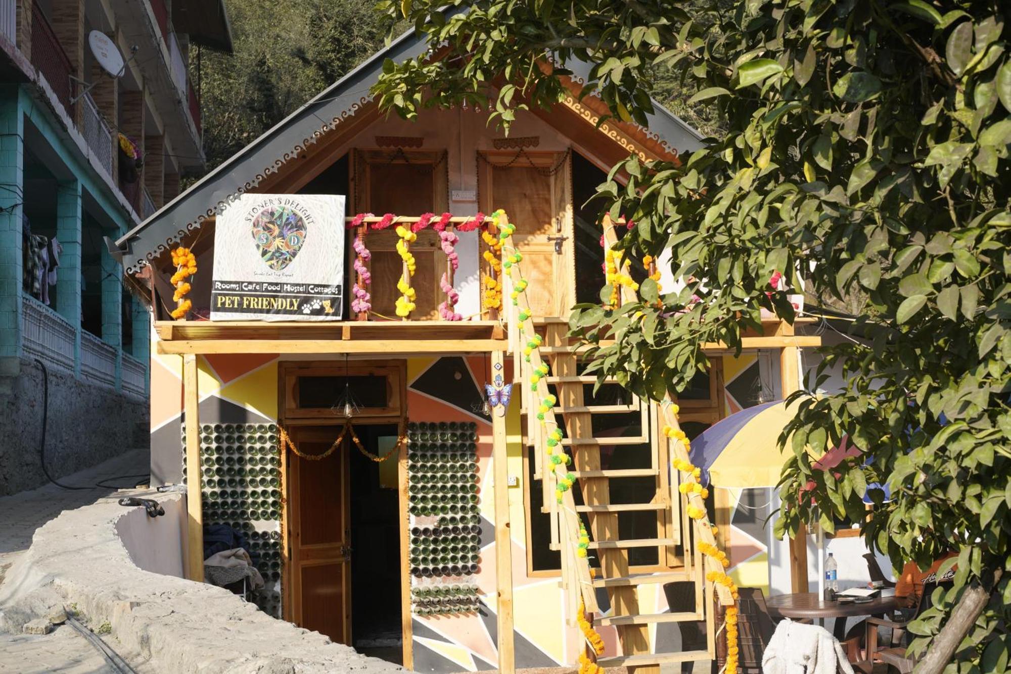 Hostel Stoner'S Delight Kulu Exterior foto