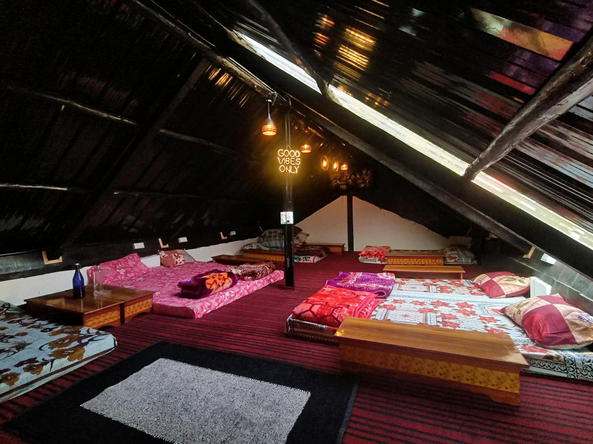 Hostel Stoner'S Delight Kulu Exterior foto
